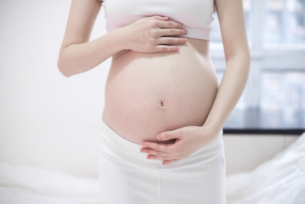 Gengivite na gravidez: alterações hormonais aumentam as chances de problemas bucais