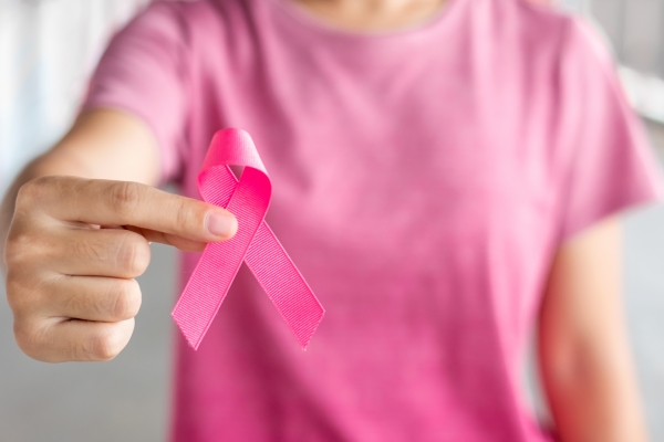 Qual a relação do câncer de mama com a saúde bucal?